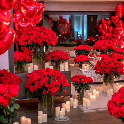 Оформление цветами и шарами на День Святого Валентина