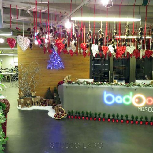 Новогоднее оформление офиса BADOO
