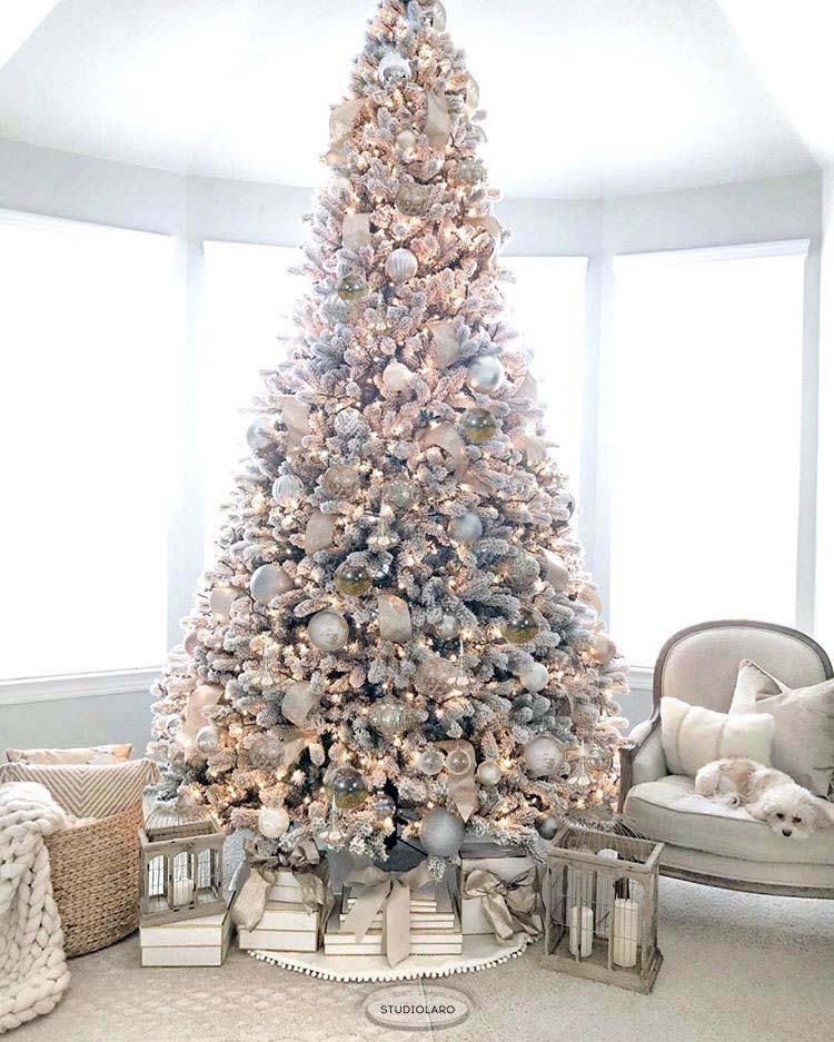Тематическое украшение новогодней елки в стиле Диор